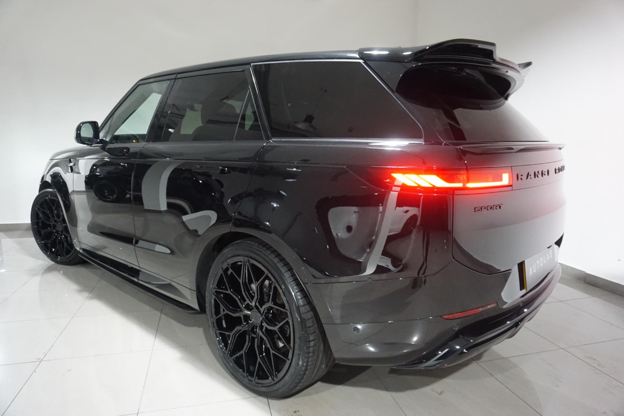 Land Rover Range Rover Sport 3.0 D300 MHEV Dynamic SE Auto 4WD Euro 6 (s/s) 5dr